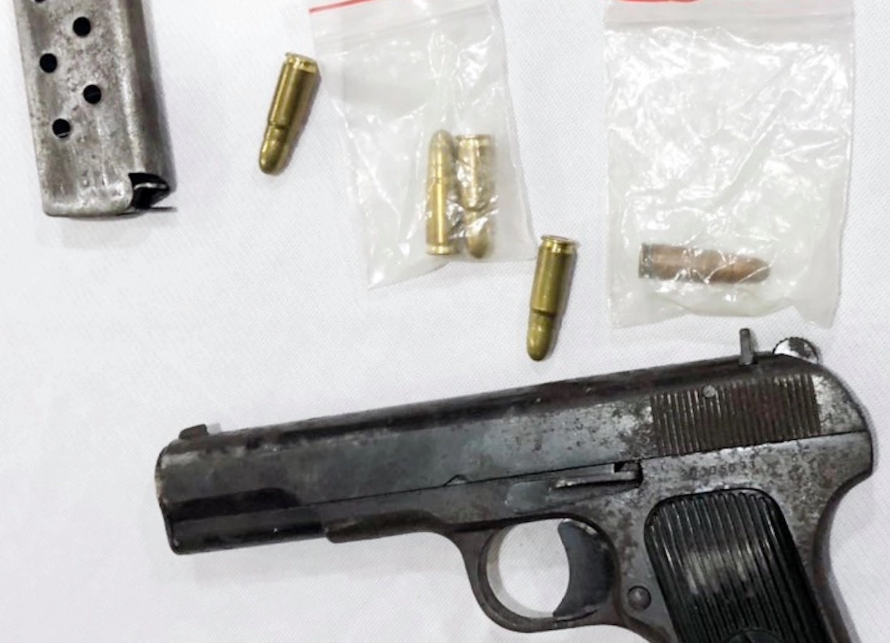 Truy tim nam thanh nien xong vao quan chem, ban nguoi hinh anh