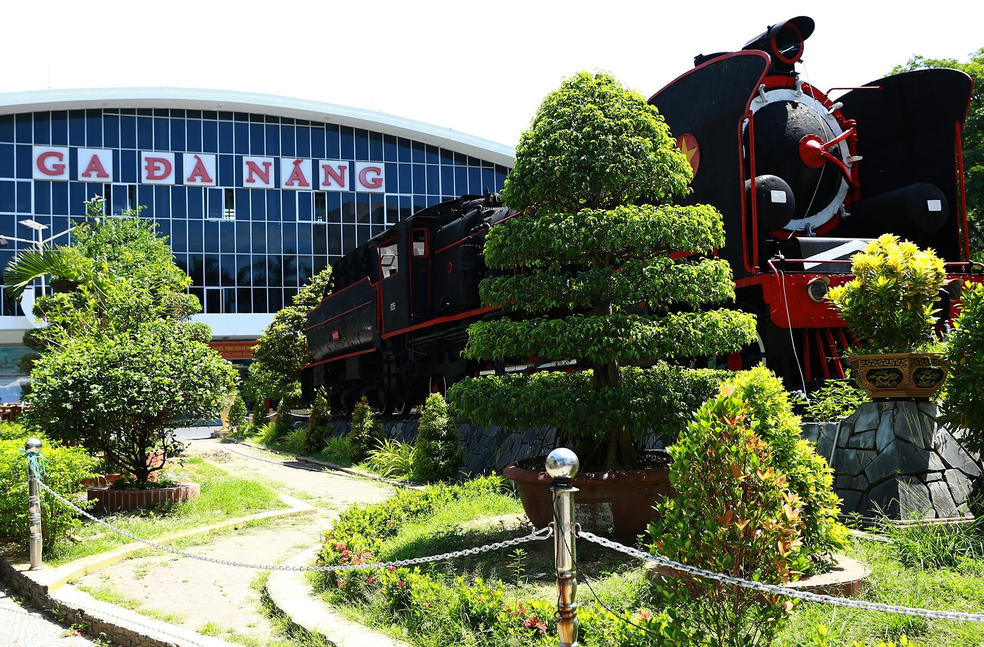 Nguoi dan Da Nang mong som di doi ga tau ra khoi trung tam thanh pho hinh anh
