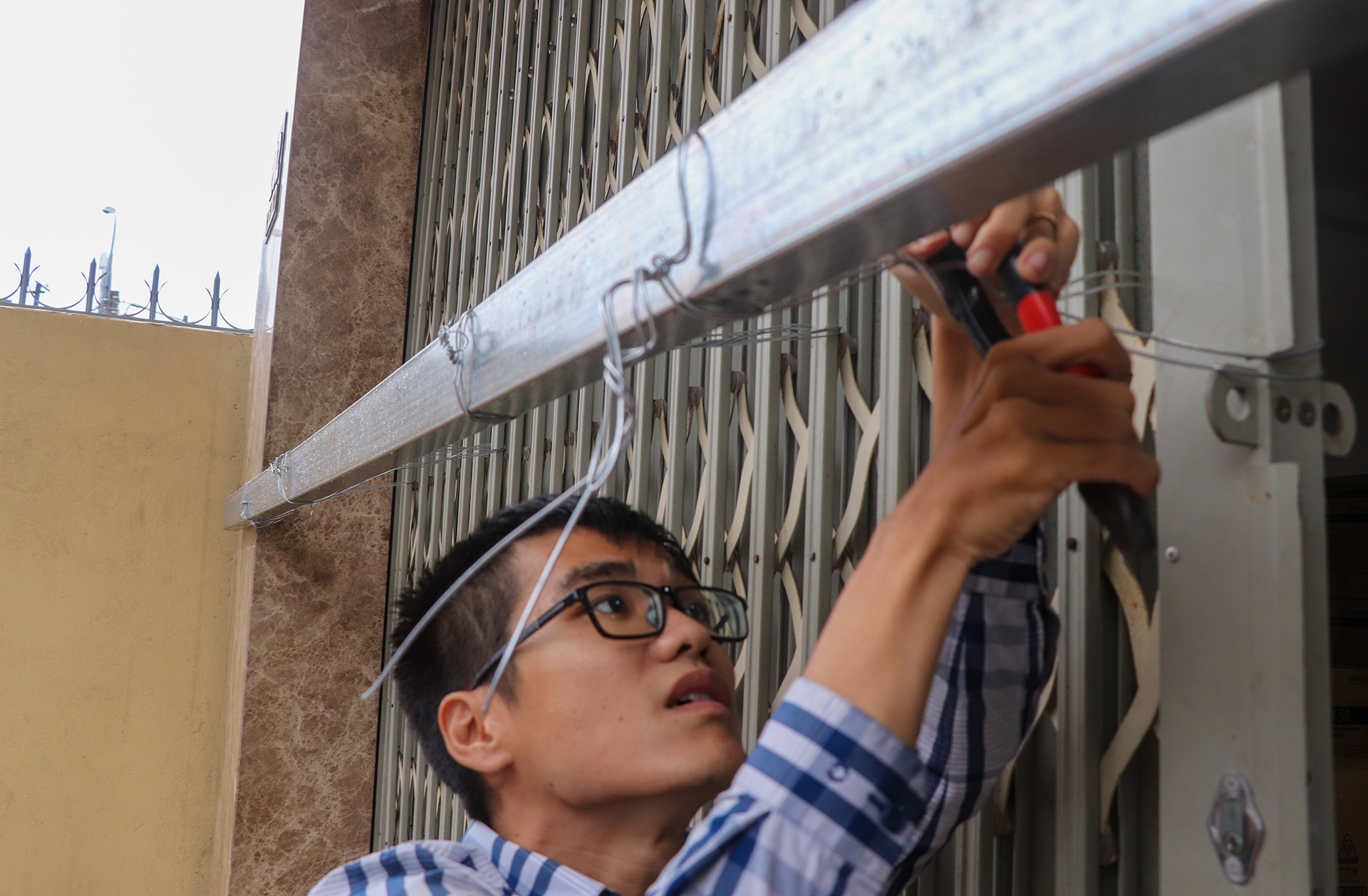 Mua nang hat tai TP Tam Ky truoc gio bao Noru do bo hinh anh