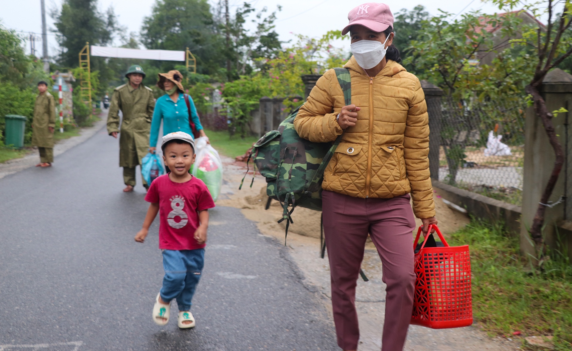 1.600 dan cua xa ven bien Quang Nam so tan chay bao Noru hinh anh