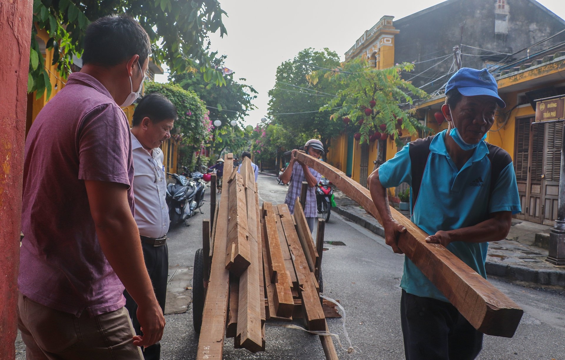 Hoi An len phuong an tu bo loat di tich xuong cap hinh anh