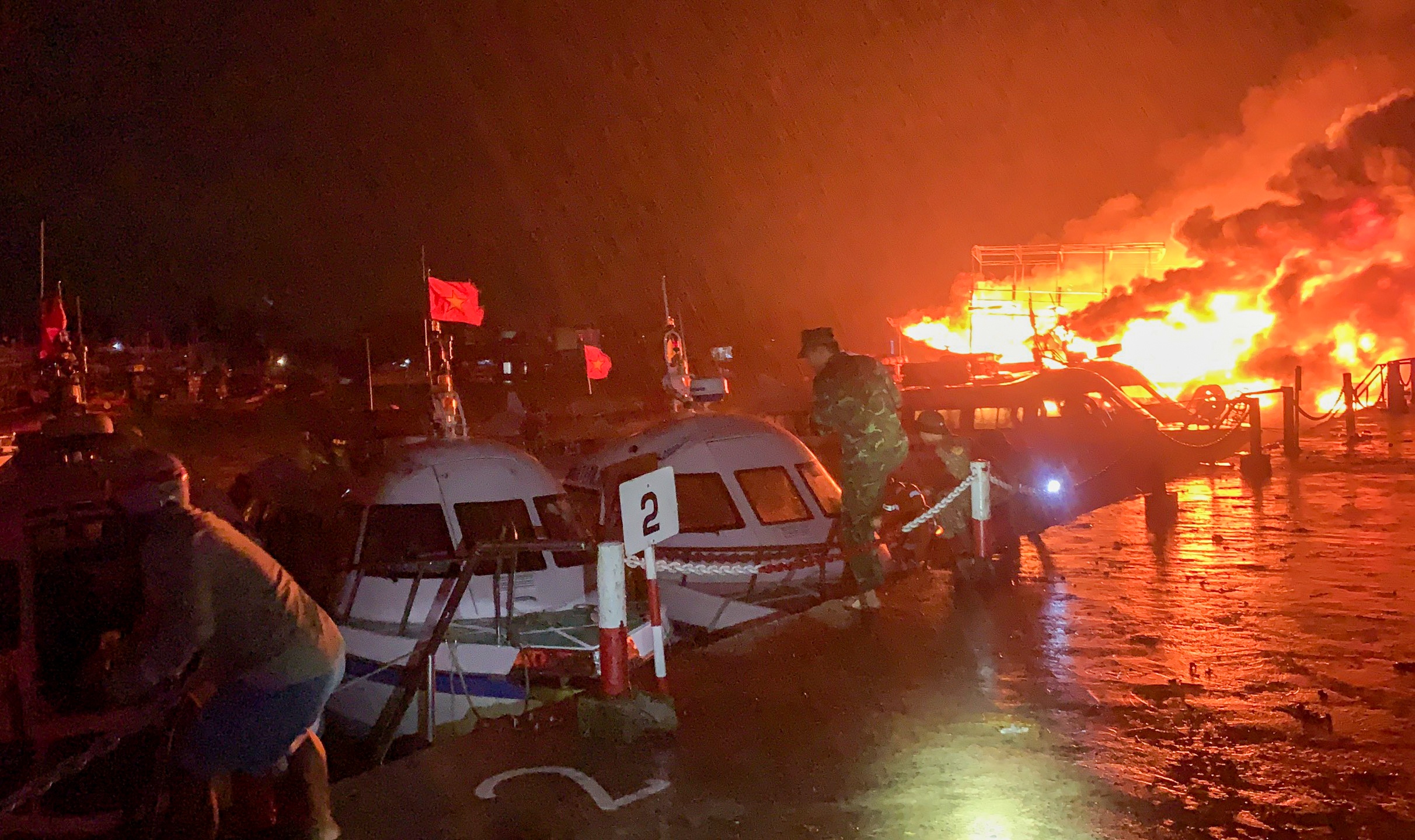 chay cano o Hoi An anh 1