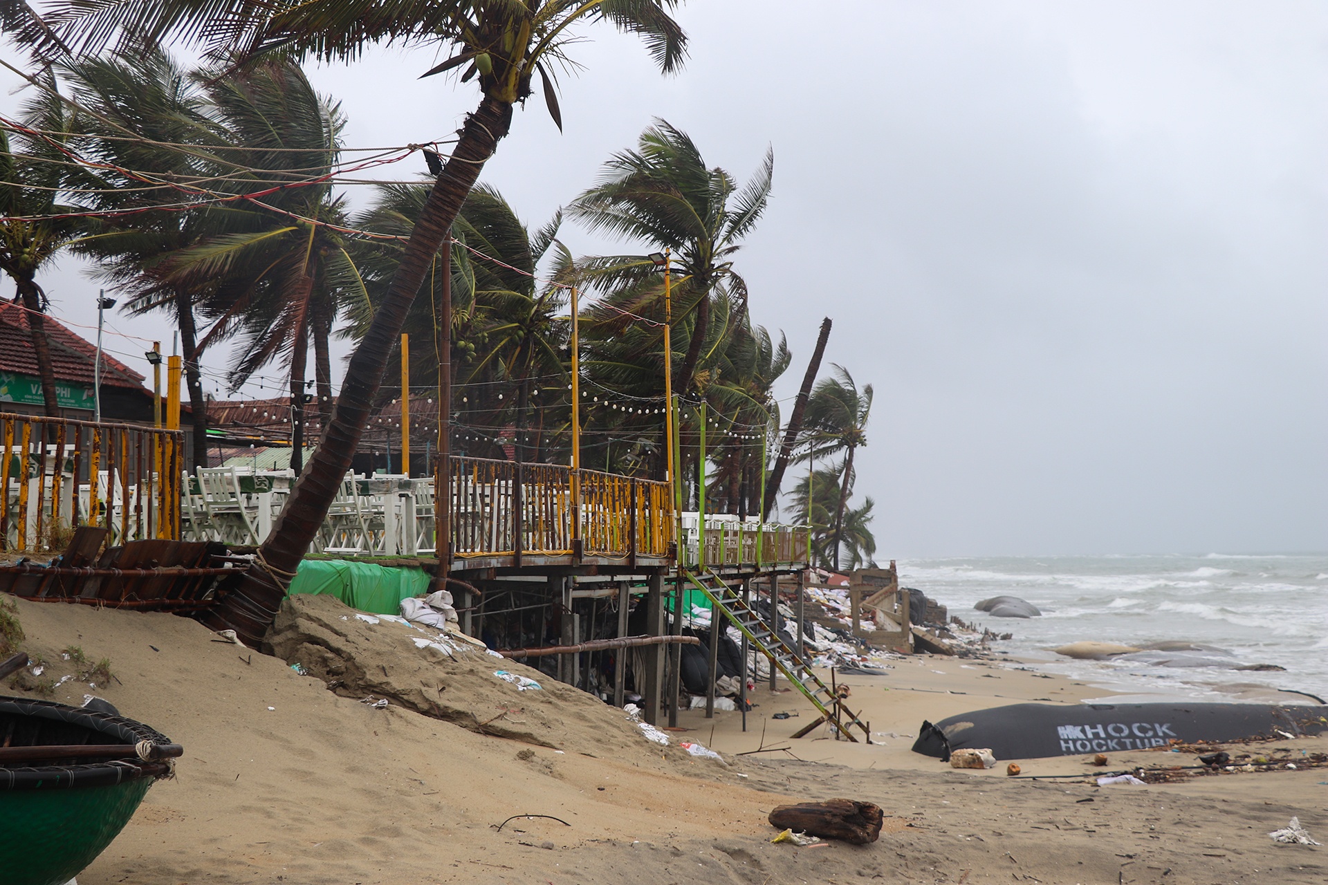 bien Hoi An sat lo anh 1