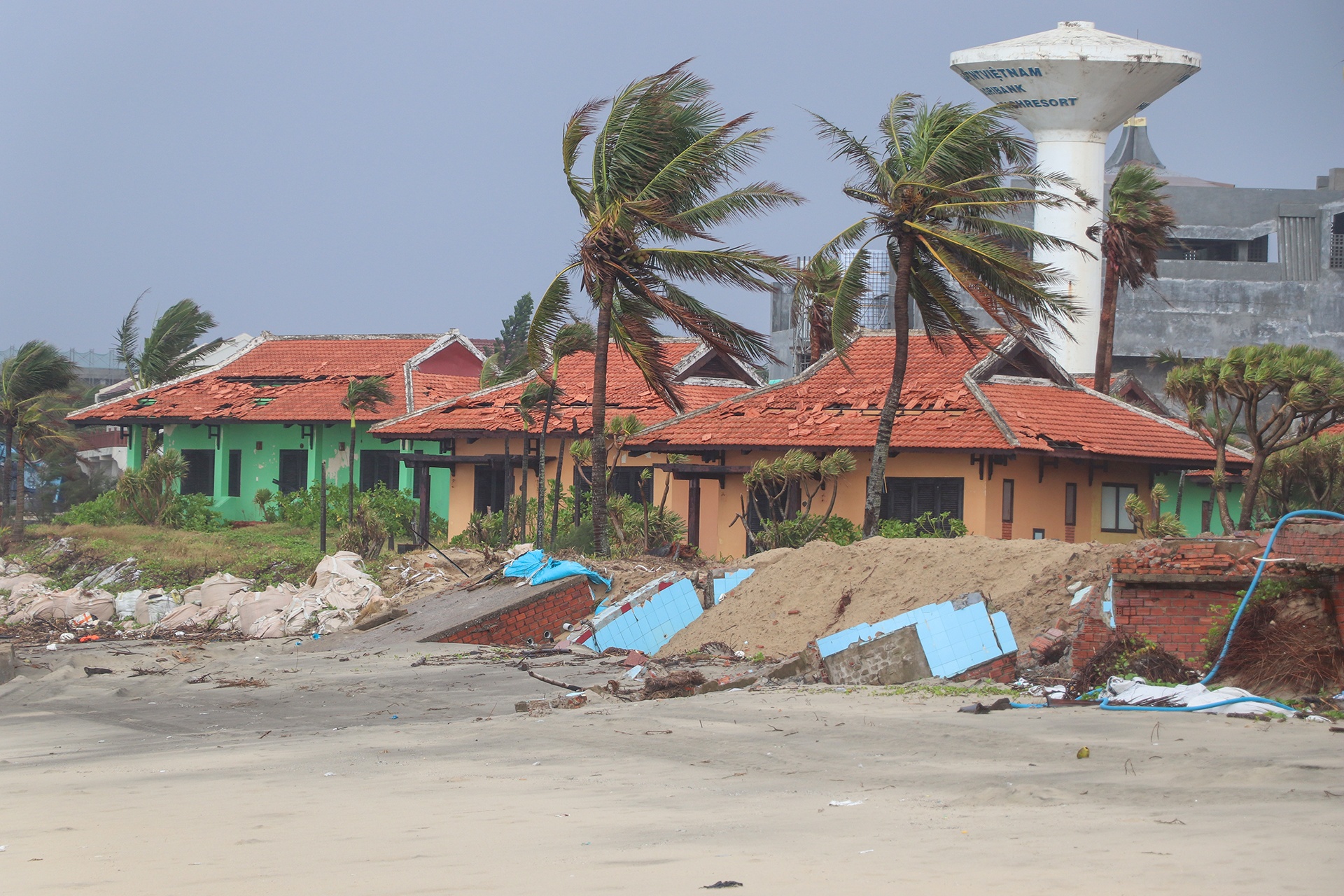 bien Hoi An sat lo anh 4