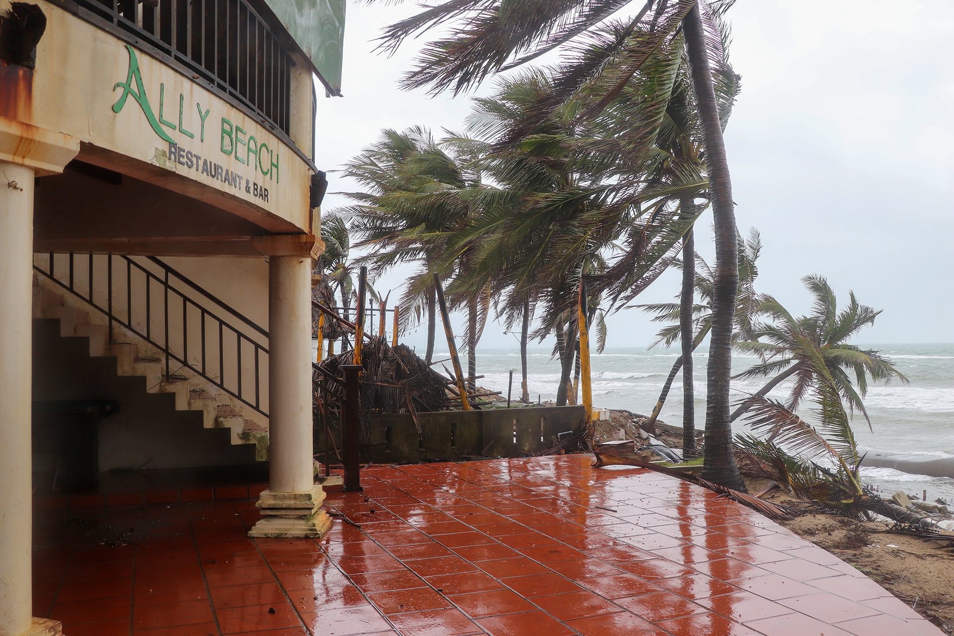 bien Hoi An sat lo anh 7