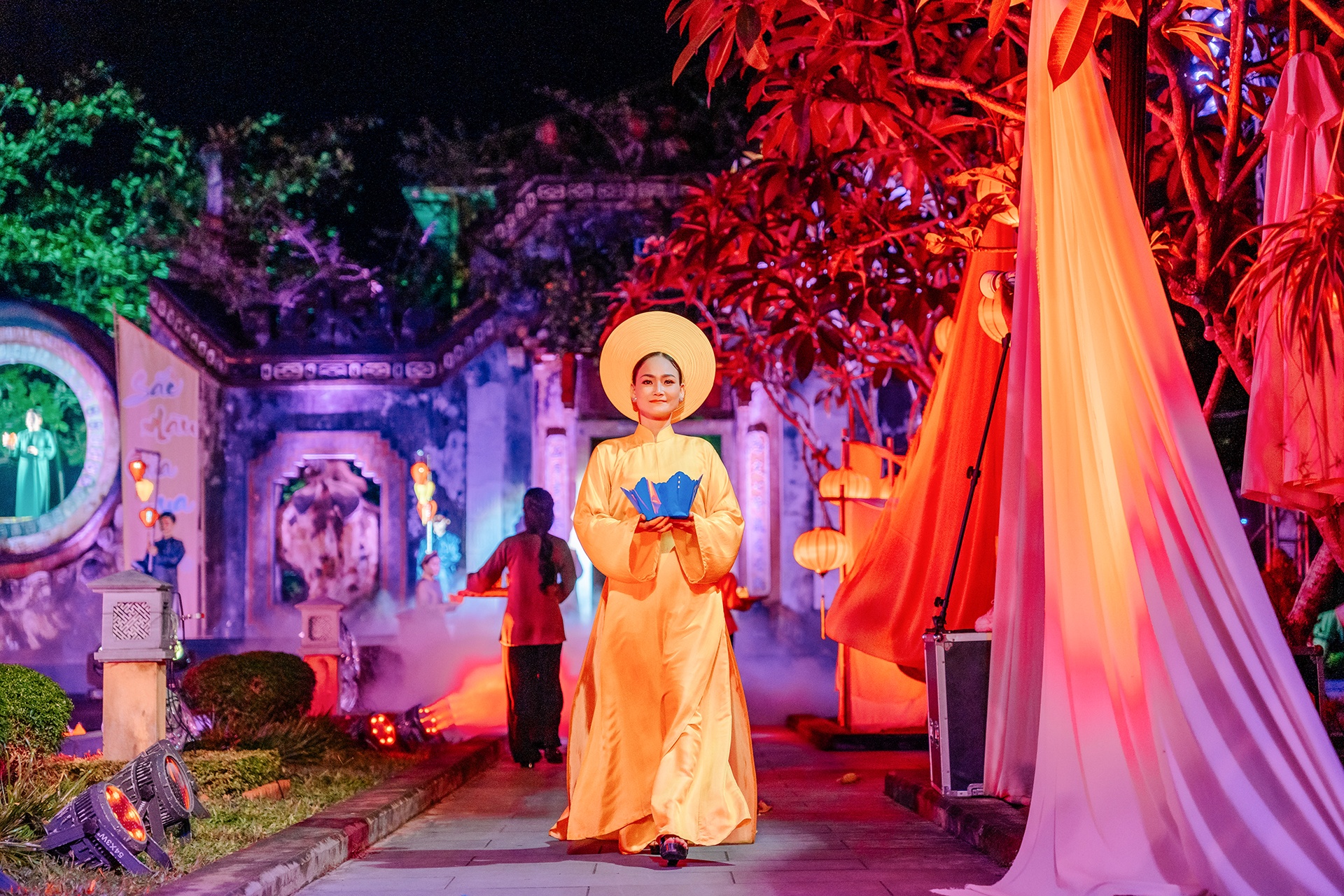 Hội An sắc màu lụa ảnh 4 Hoi An sac mau lua anh 4