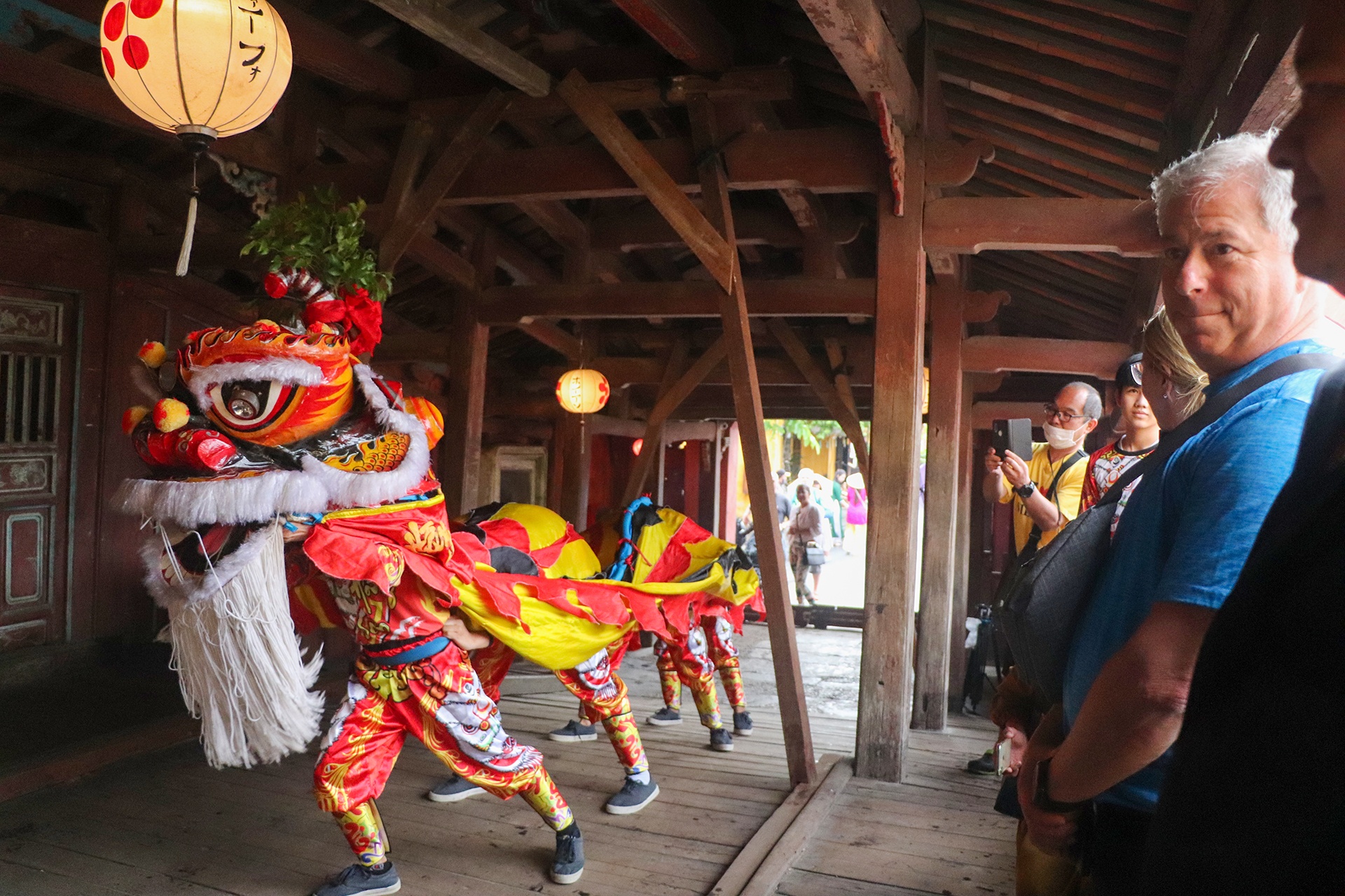 Hoi An dung ban ve tham quan 5 ngay, khong ban phao hoa Tet Quy Mao hinh anh