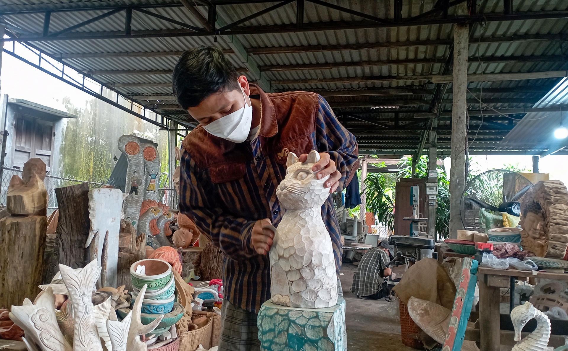 Che tac hang tram tuong meo tu go, cui kho hinh anh