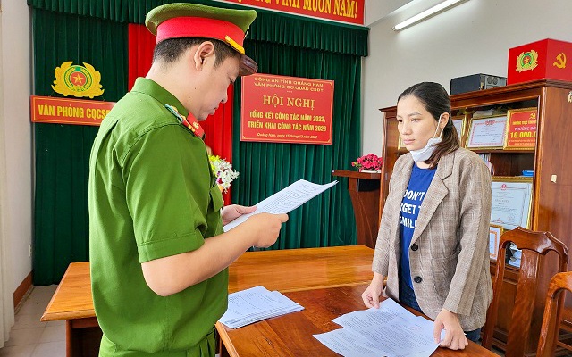 Rao ban nha dat roi cam tien coc bo tron hinh anh