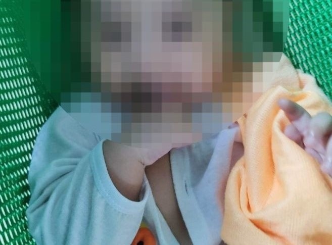 Be 6 thang tuoi bi bao mau bao hanh van hon me sau hinh anh