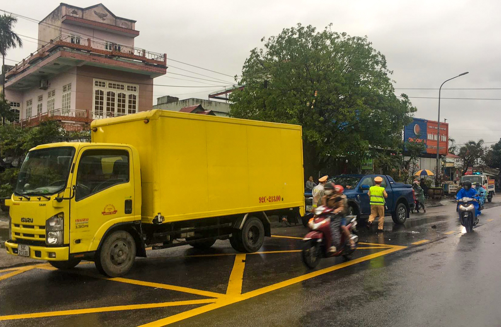 Pho ban to chuc huyen tu vong sau tai nan giao thong hinh anh