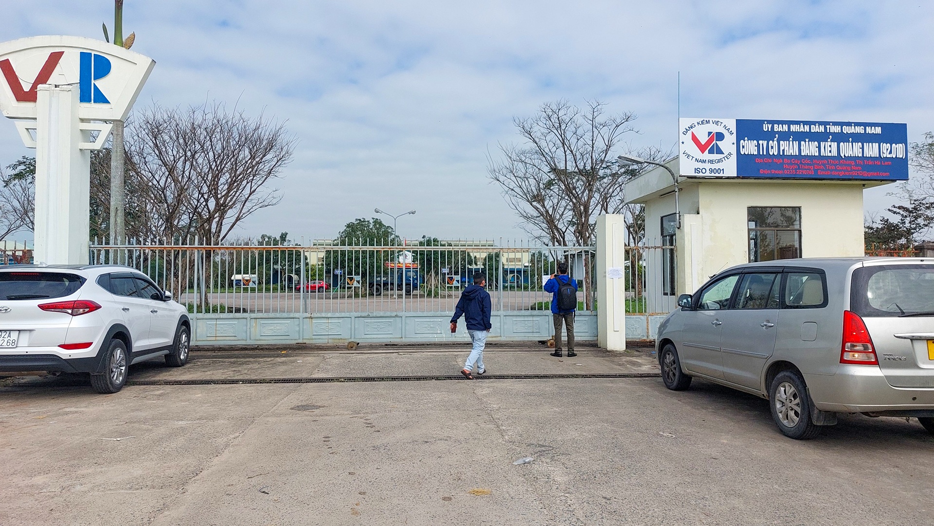 Tam giam 2 pho giam doc trung tam dang kiem o Quang Nam hinh anh