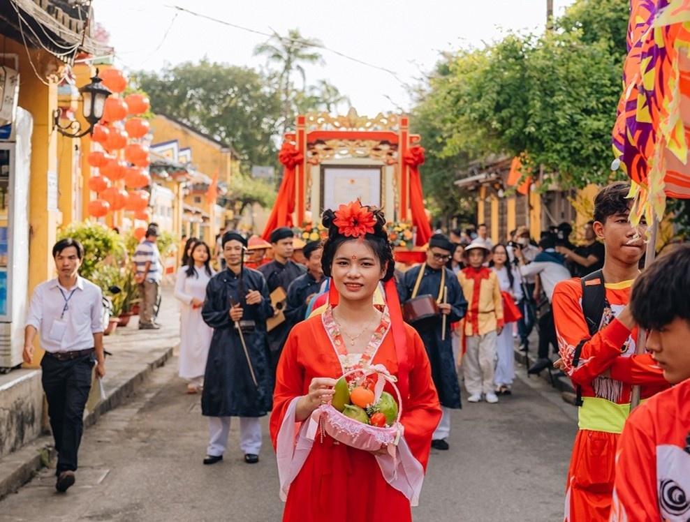 Di san van hoa phi vat the quoc gia Tet Nguyen tieu o Hoi An hinh anh