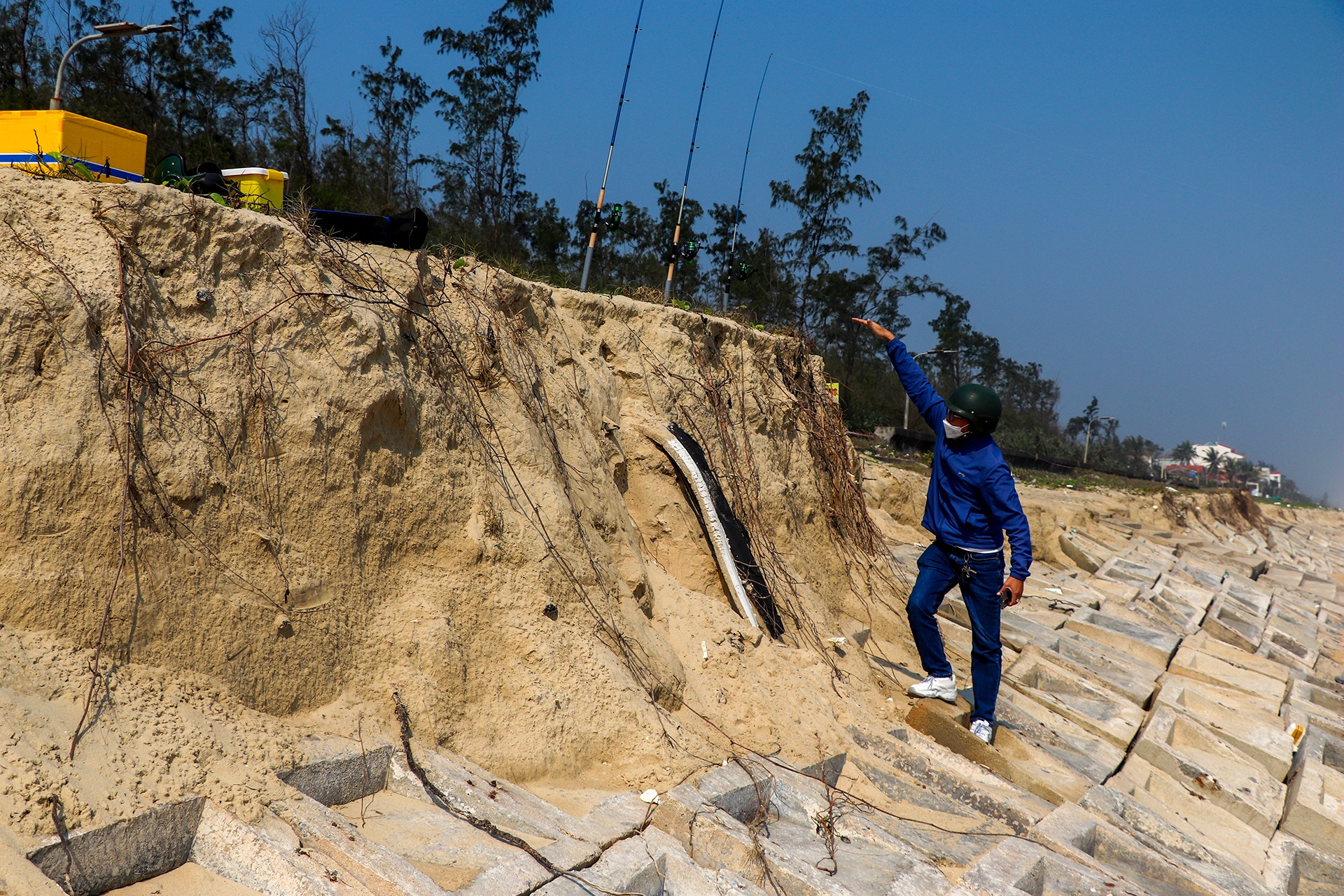 Hang tram met ke be tong bien Tam Thanh bi song danh hong hinh anh