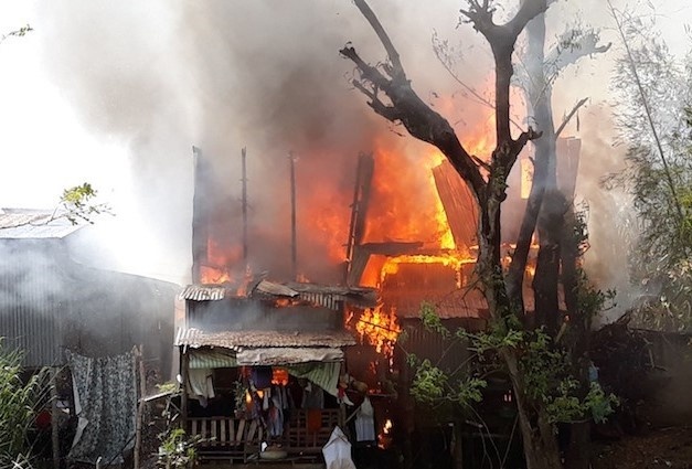 Hai vo chong tu vong trong can nha bi chay hinh anh