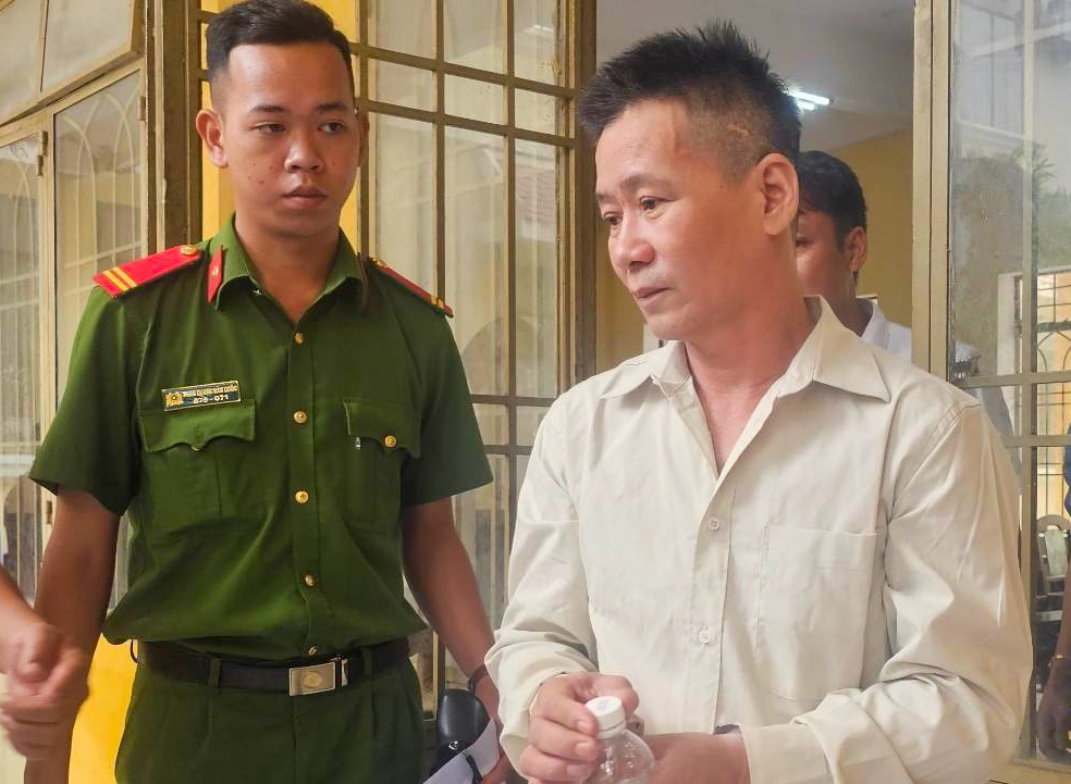 Chong dam vo 6 nhat dao vi khong rua bat hinh anh