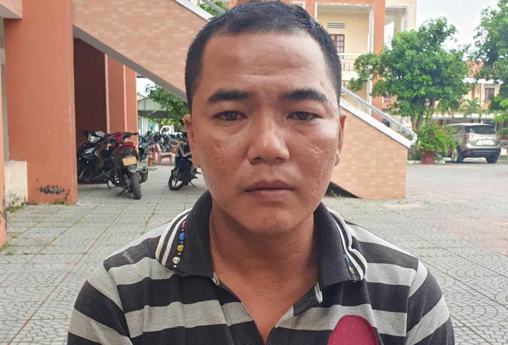 Nam thanh nien loi dung dem toi de cuop giat tai san hinh anh