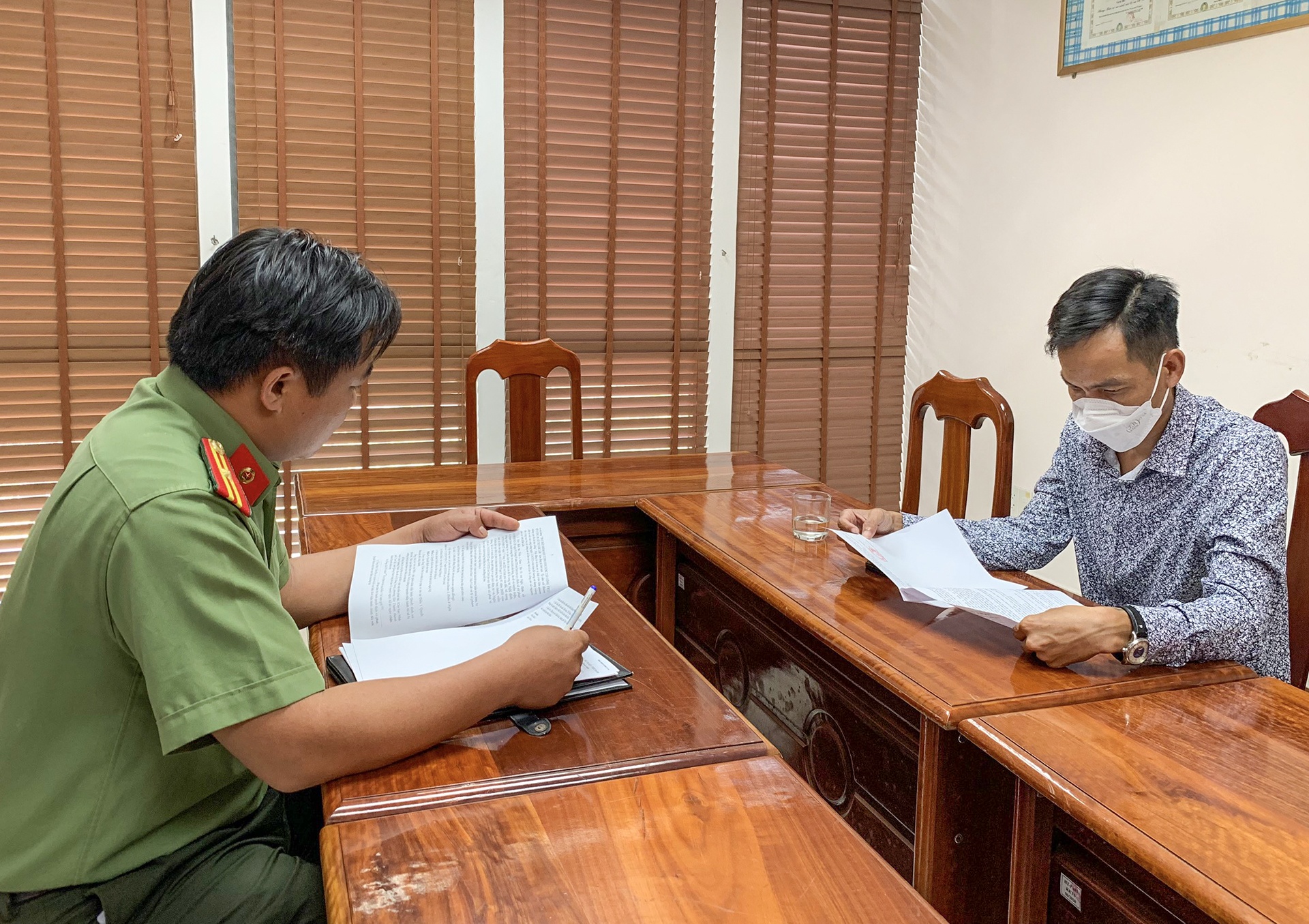 Phat nguoi binh luan sai su that ve vu tan cong tru so xa o Dak Lak hinh anh