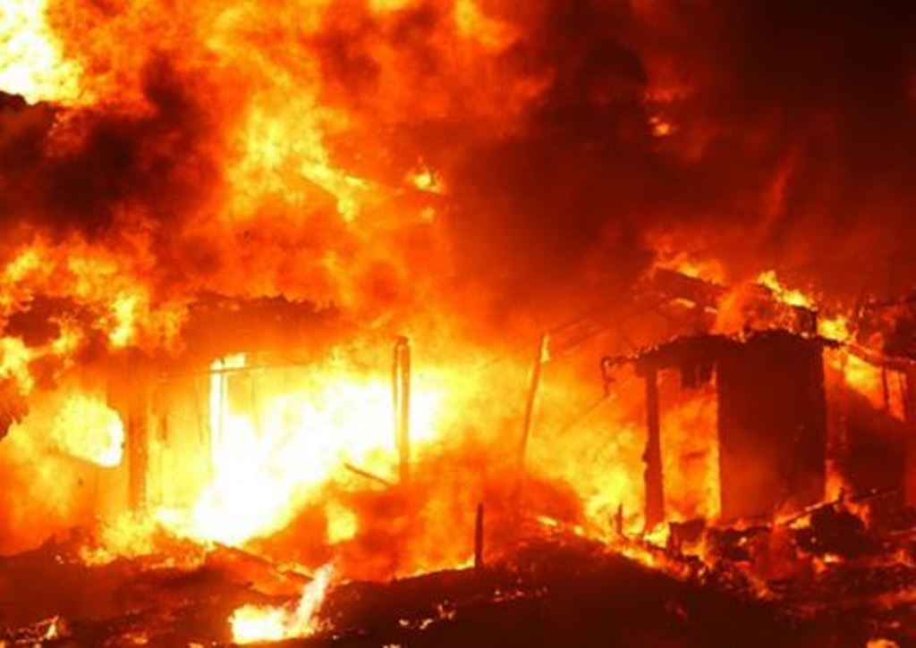 Tat xang dot vo vi can nhan chuyen uong ruou hinh anh