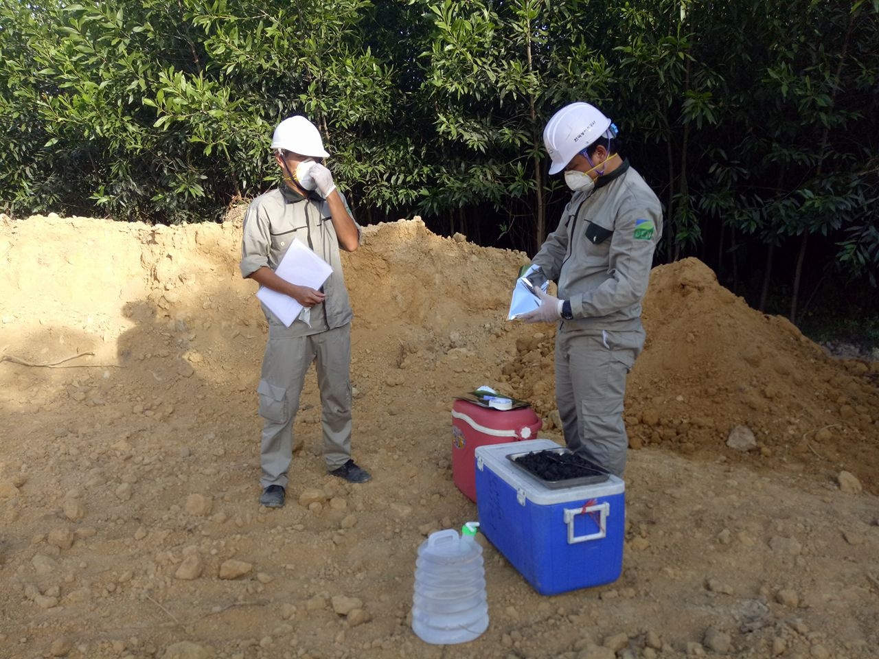 Ha Tinh thieu sot khi lay mau kiem nghiem chat thai Formosa hinh anh