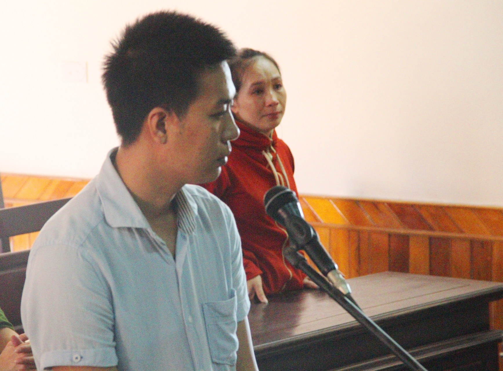 Trom dot nhap phong sep anh 1