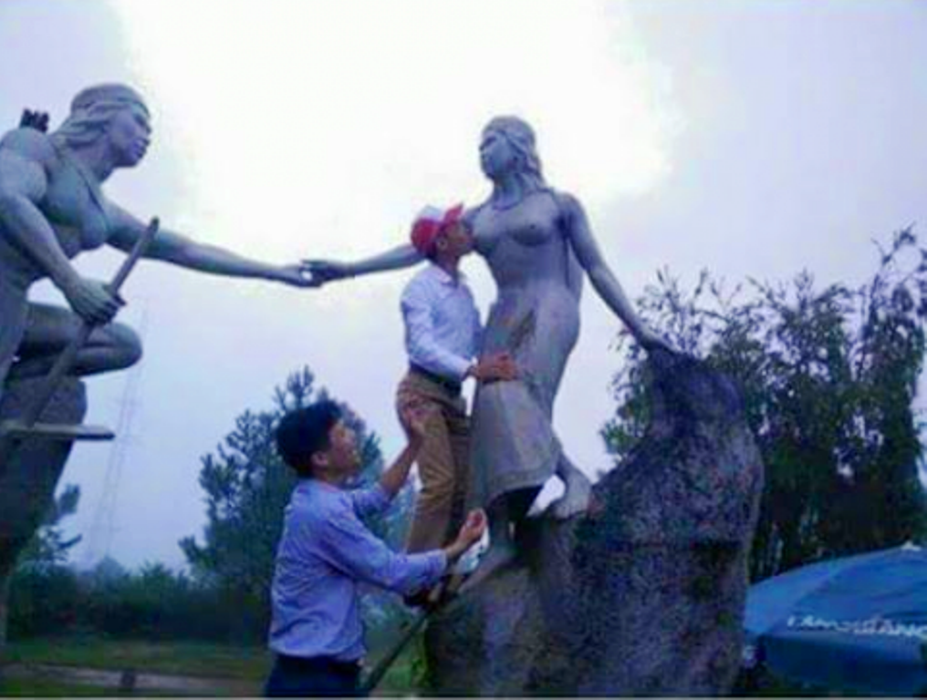 Can bo huyen o Ha Tinh 'hon' nguc tuong nang Biang hinh anh