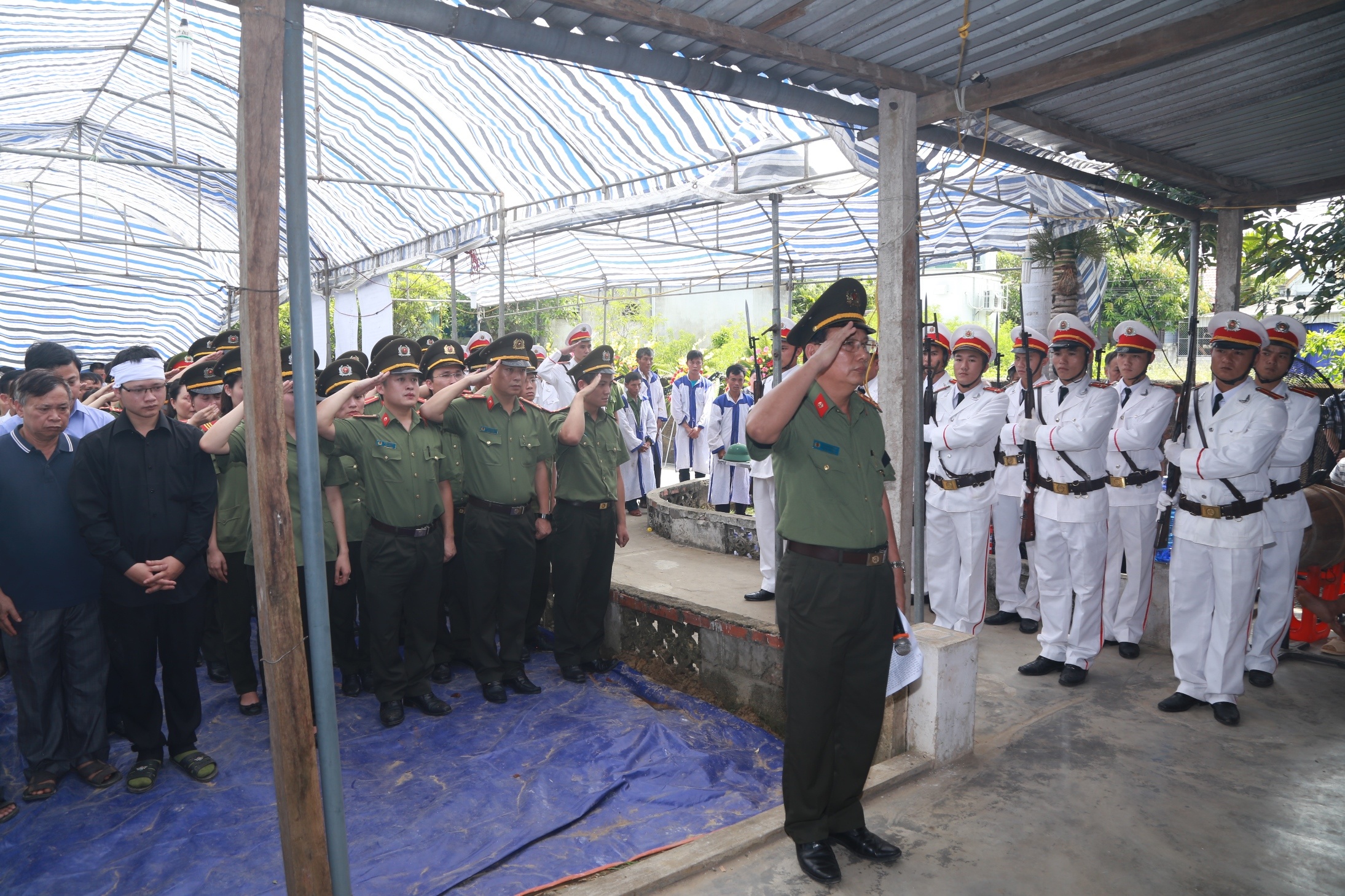 Me ung thu sinh con anh 2