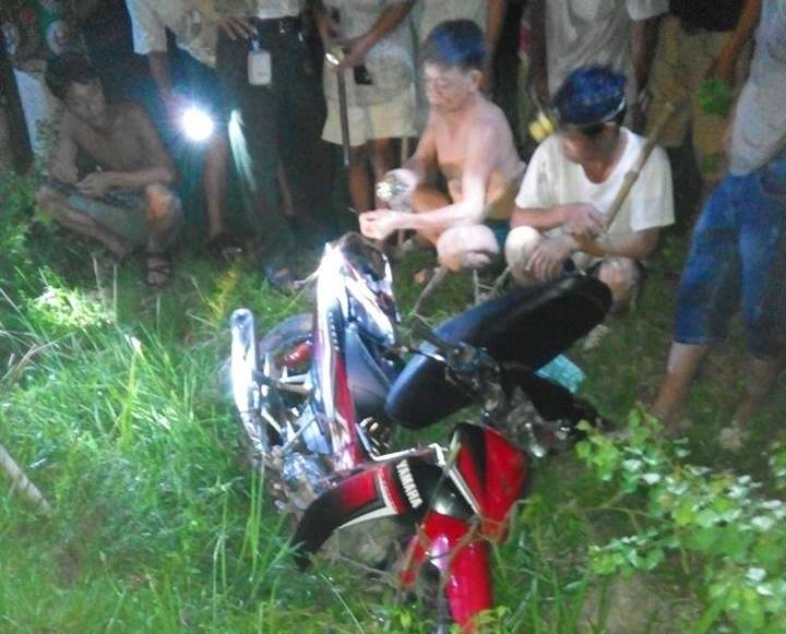 Hang chuc nguoi truy lung 2 ten trom cho trong dem hinh anh