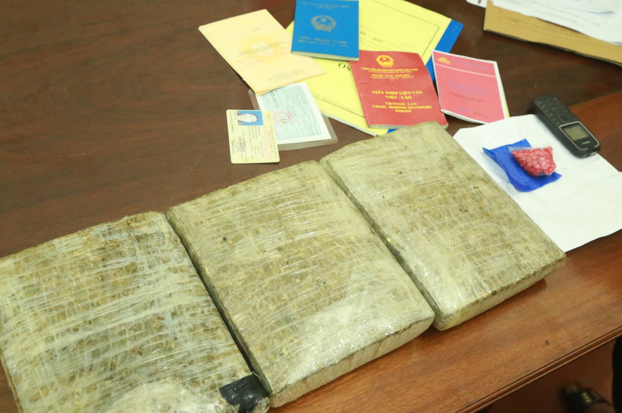 Van chuyen ma tuy anh 2