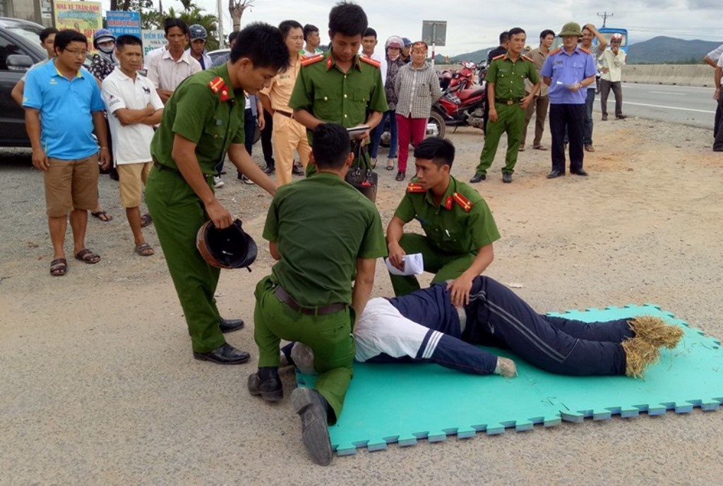 Tài xế cố tình tông chết người ảnh 3 Tai xe co tinh tong chet nguoi anh 3