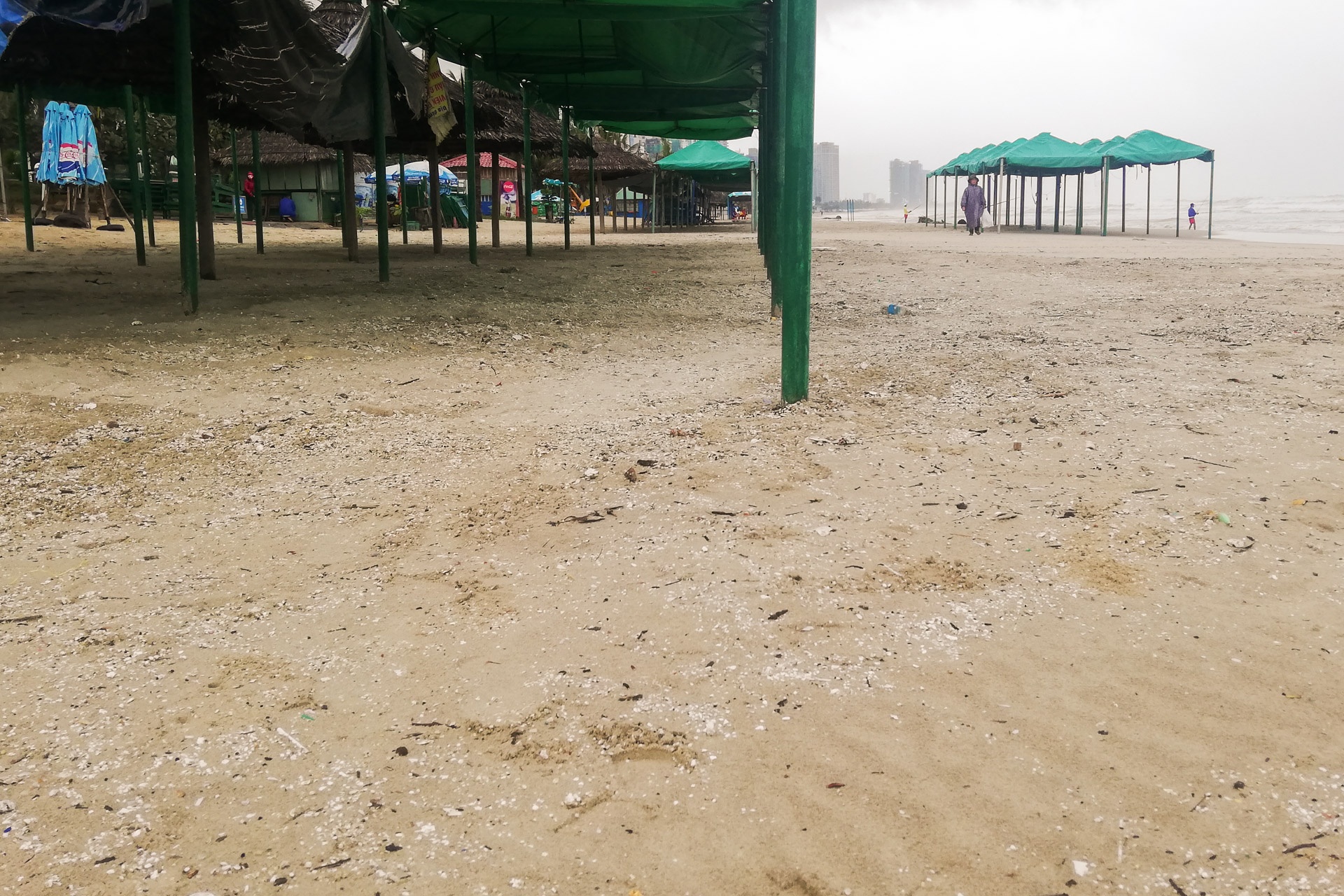 Da Nang 'lot xac' sau mua lut anh 6