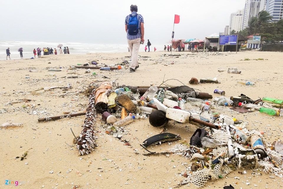 Da Nang 'lot xac' sau mua lut anh 7