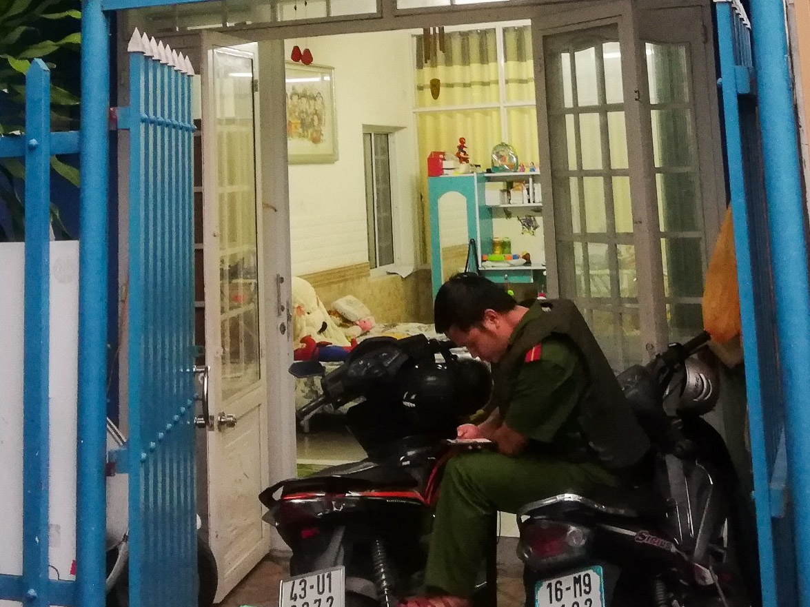 Tai xe taxi dung dao dam vo nguy kich hinh anh