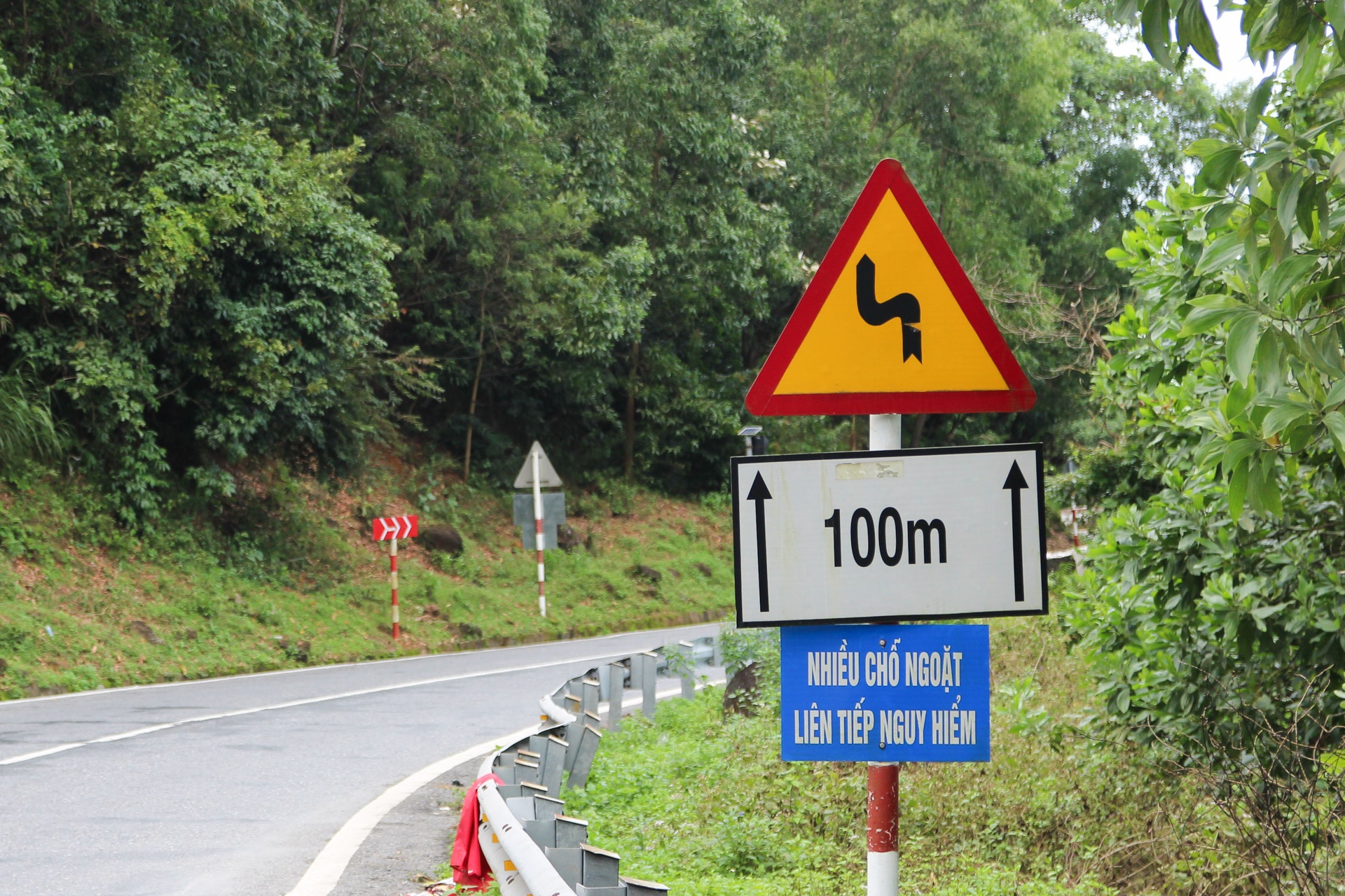 Khuc cua tu than tren deo Hai Van. anh 8