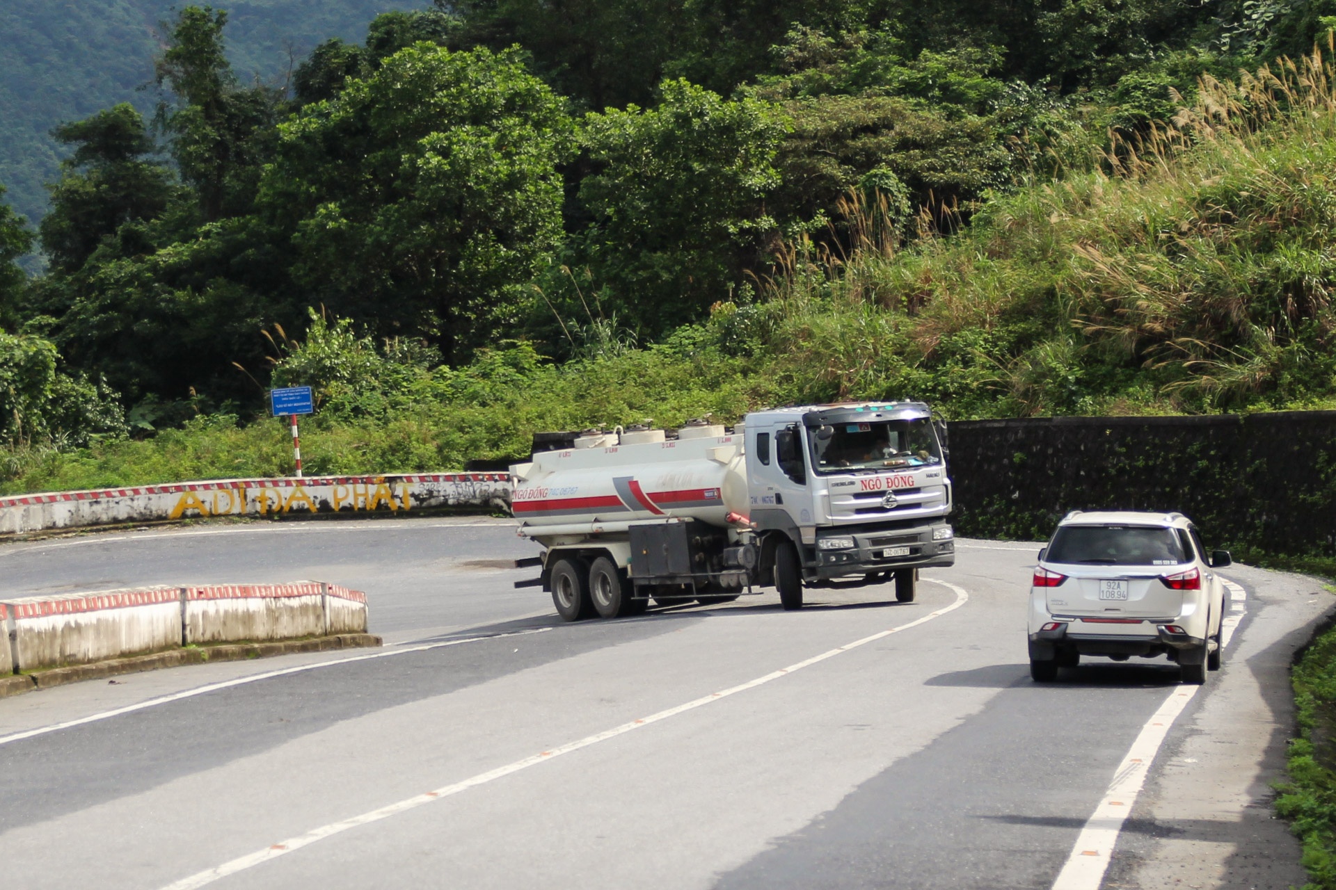 Khuc cua tu than tren deo Hai Van. anh 6