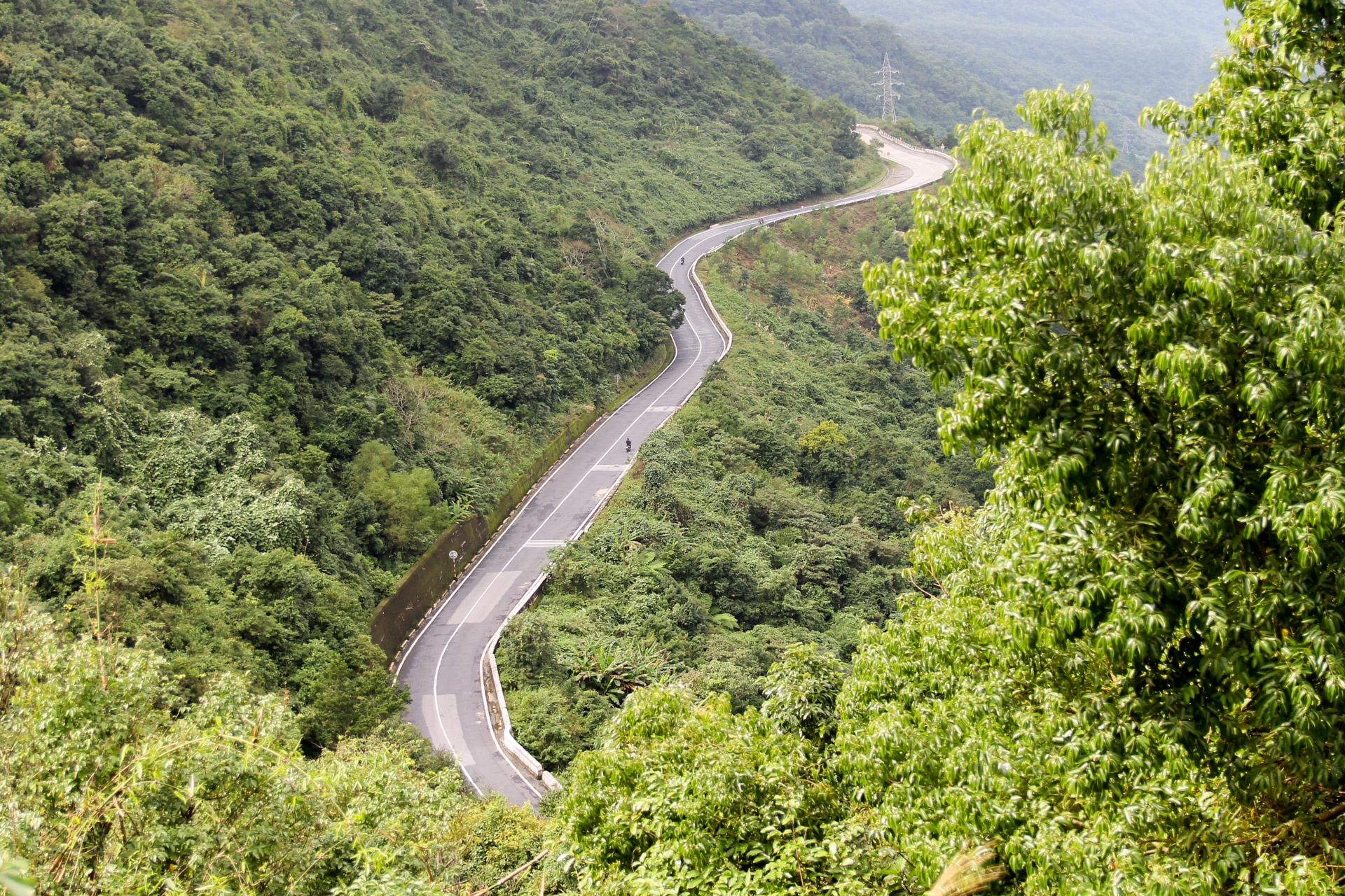 Khuc cua tu than tren deo Hai Van. anh 2