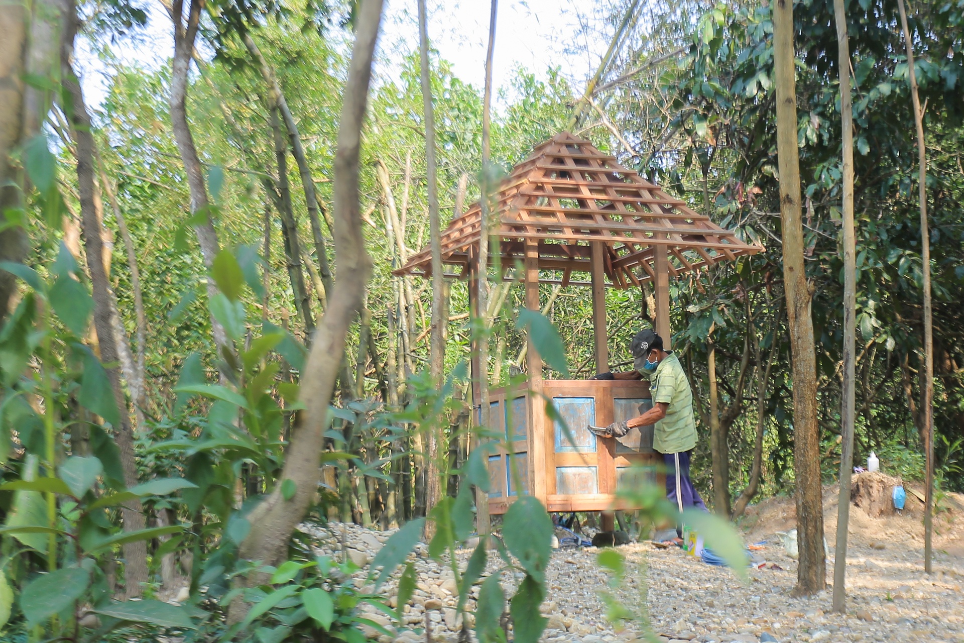 Dinh chi khu nghi duong xay dung trai phep tren rung phong ho. anh 3