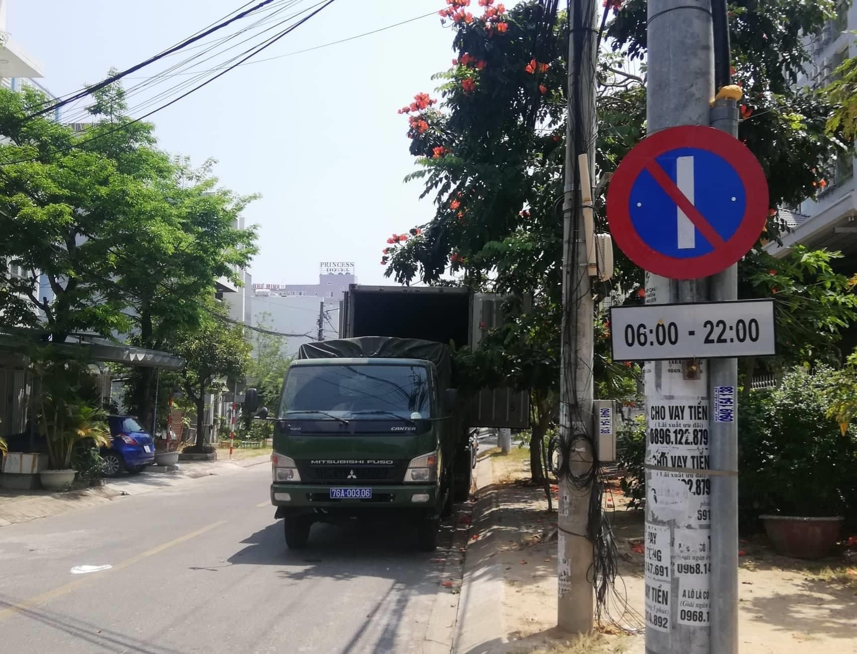 Xac minh xu ly xe canh sat vi pham luat giao thong. anh 1