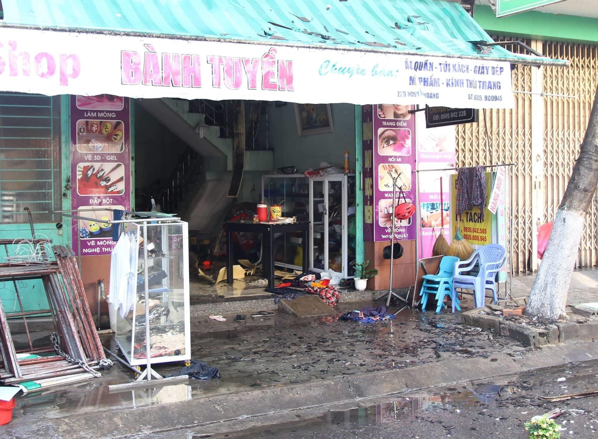 Hai vo chong thoat chet trong vu chay o Da Nang hinh anh