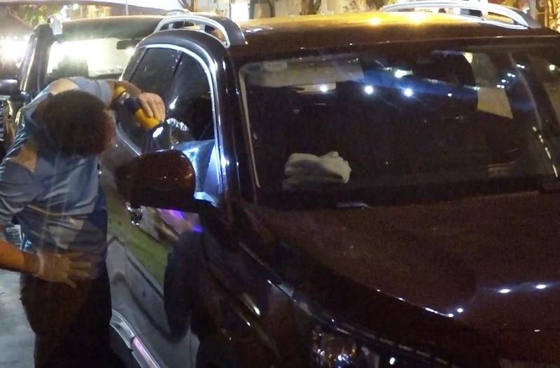 Chu xe Peugeot bao bi ke gian dap kinh lay 600 trieu hinh anh