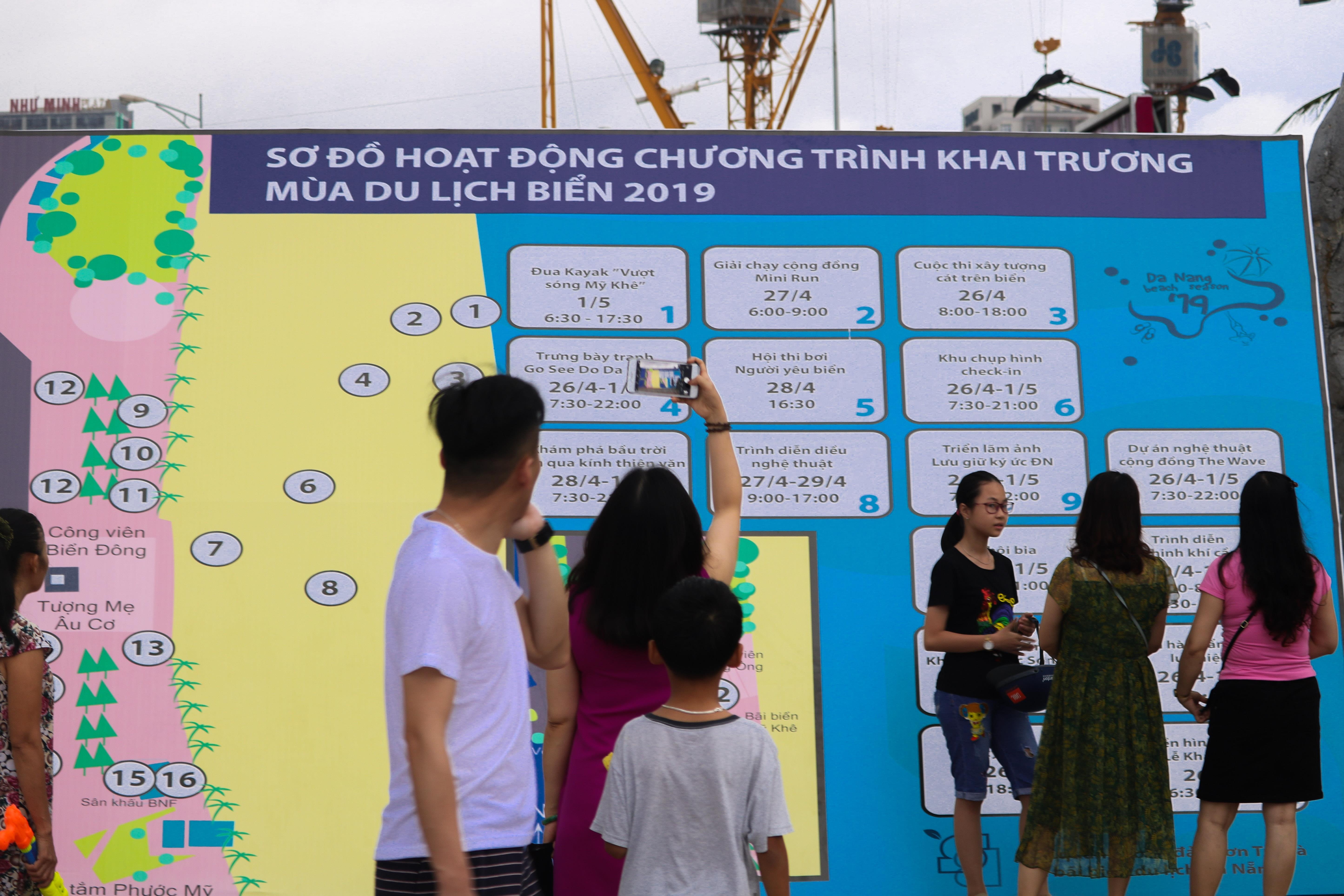 Khach du lich den Da Nang dip le 30/4 dat hon 370 nghin luot. anh 1