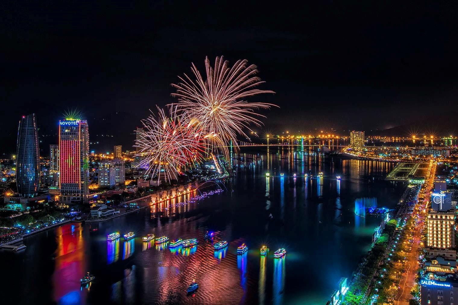 Hàng nghìn quả pháo đội Bỉ và Brazil vào bệ phóng. ảnh 12 Hang nghin qua phao doi Bi va Brazil vao be phong. anh 12