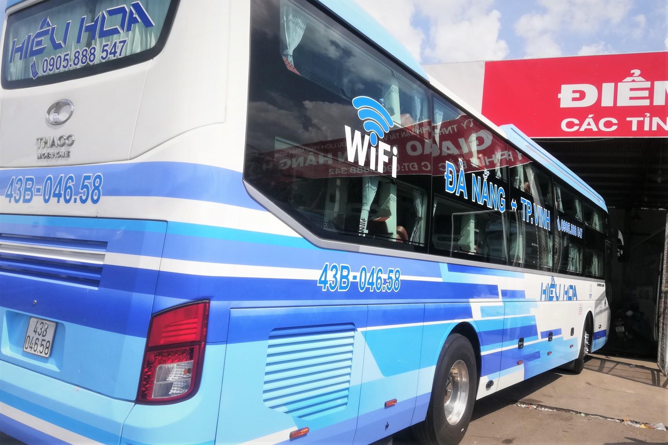 Duoi viec nhan vien nha xe danh hanh khach hinh anh