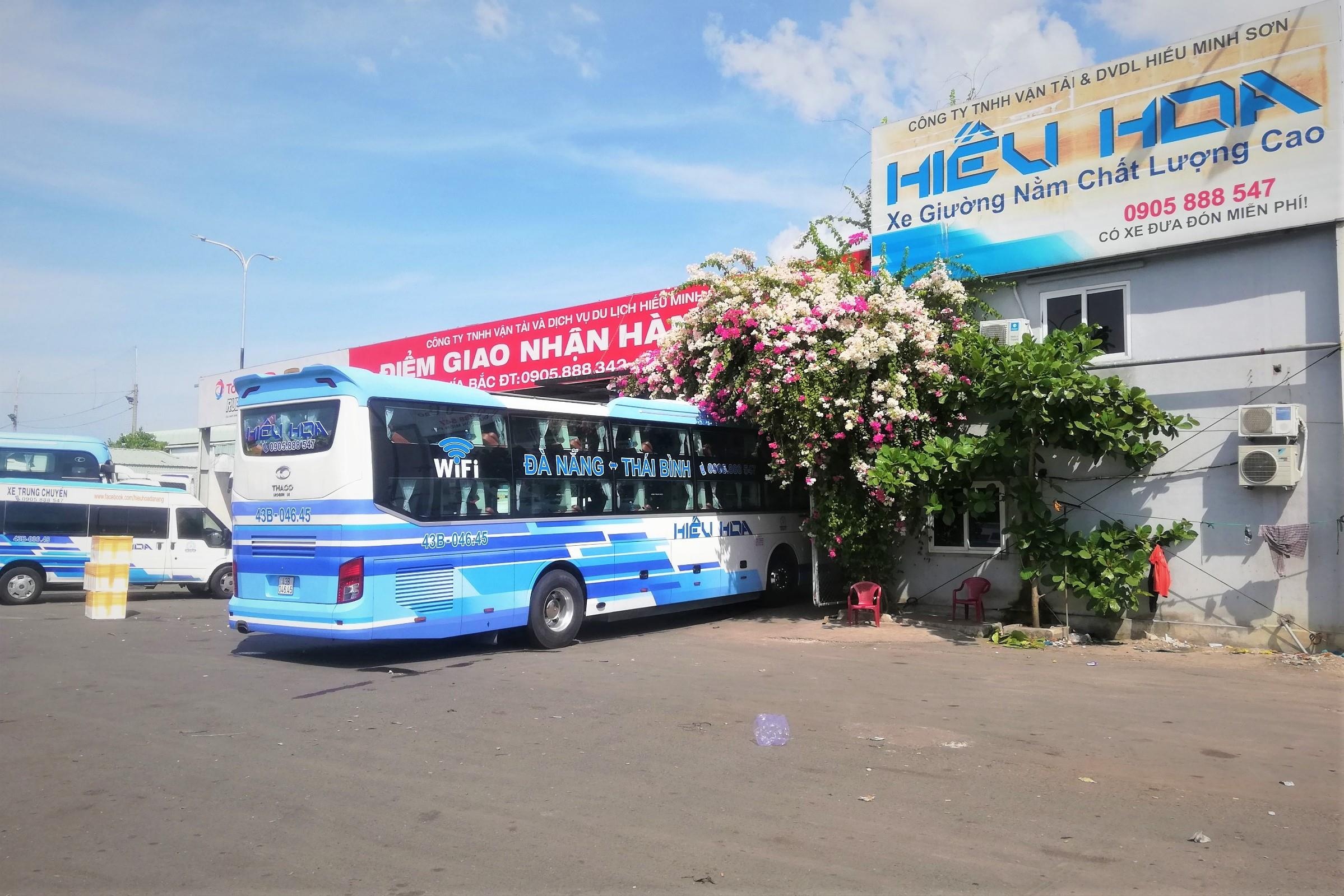 Nhân viên nhà xe Hiếu Hoa đánh hành khách. ảnh 1 Nhan vien nha xe Hieu Hoa danh hanh khach. anh 1