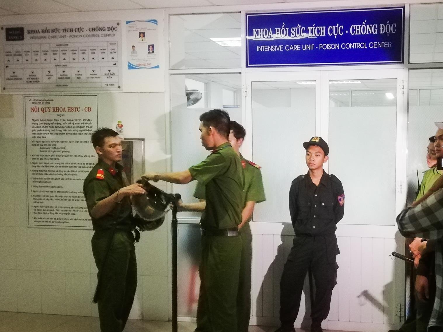 Bị can 17 tuổi nhập viện ảnh 2 Bi can 17 tuoi nhap vien anh 2