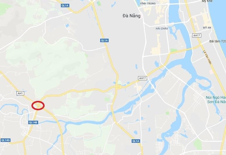 Xe cứu thương chở quan tài gây tai nạn ảnh 2 Xe cuu thuong cho quan tai gay tai nan anh 2