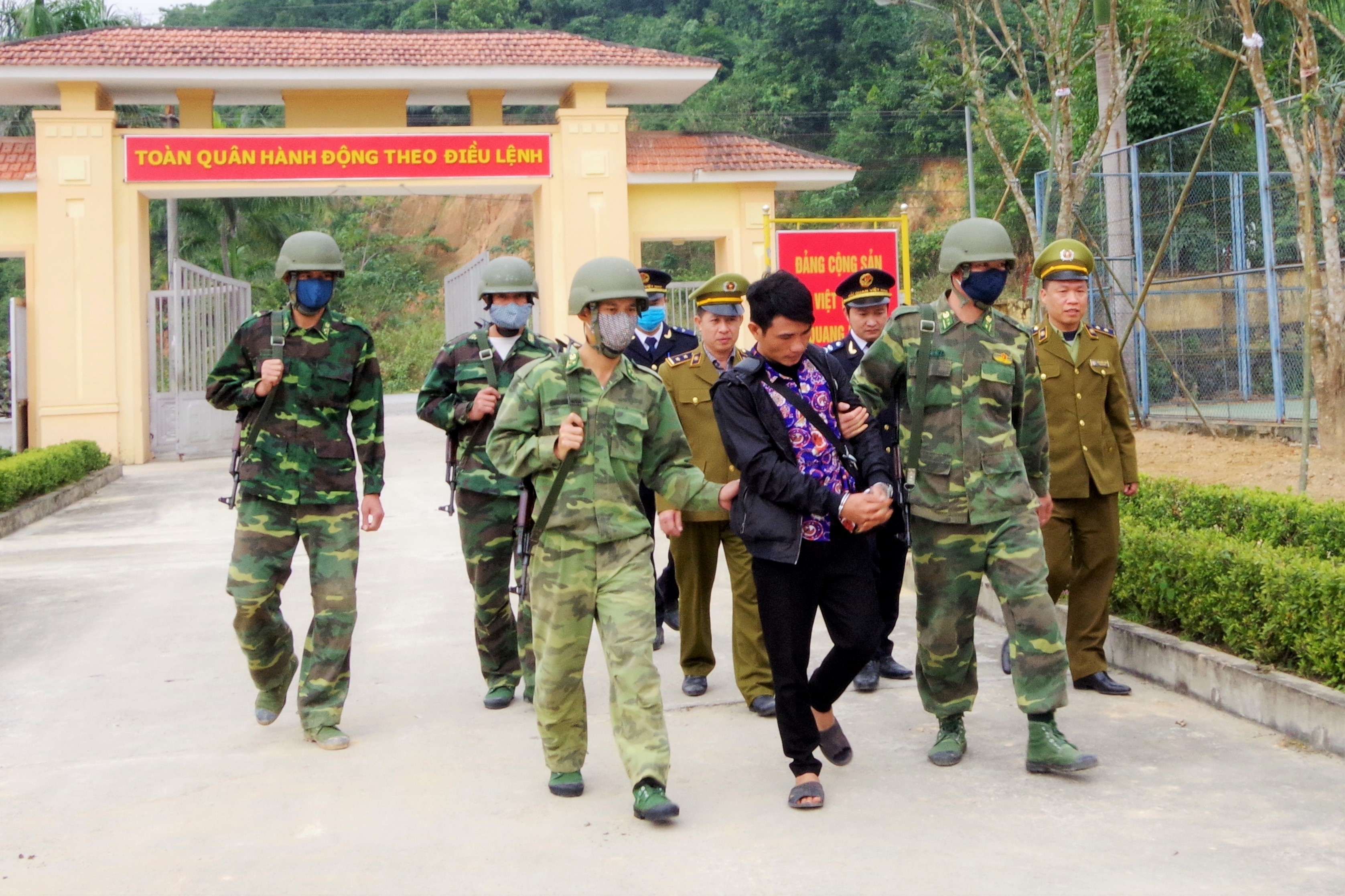 Van chuyen ma tuy anh 1