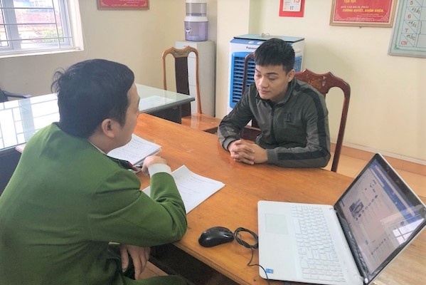 Cap 9X lua tien ty qua Facebook hinh anh