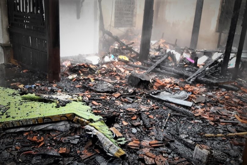 Ngoi nha boc chay tai Ha Tinh anh 1