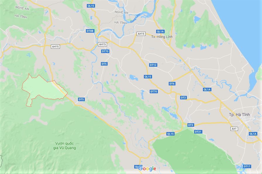 Be trai bi ran can chet o Ha Tinh. anh 2